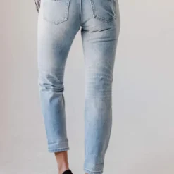 Jeans Mandi Mid Rise Relaxed Skinny Jean Light