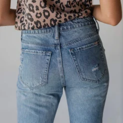 Vendor-unknown Ruby Distressed Mom Jeans