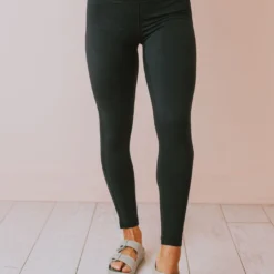 Lucy Avenue High Waisted Lycra-Blend Essential Leggings Black