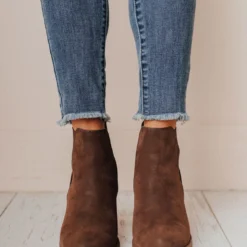 Arden Booties Brown
