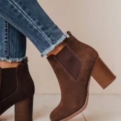 Arden Booties Brown