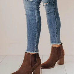 Arden Booties Brown