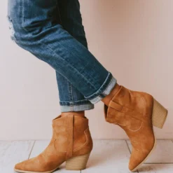 East Lion Shoes Beth Western Bootie Camel