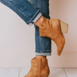 East Lion Shoes Beth Western Bootie Camel