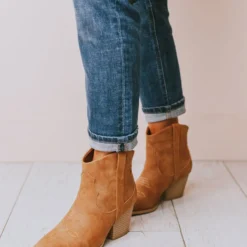 East Lion Shoes Beth Western Bootie Camel