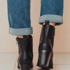 Cindy Zipper Booties Black Shoes