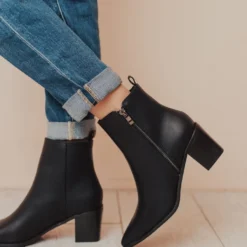 Cindy Zipper Booties Black Shoes