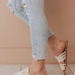 East Lion Shoes Crochet Sandals Off White