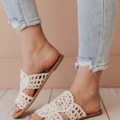 East Lion Shoes Crochet Sandals Off White