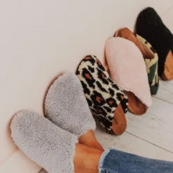 Desmond Slippers Pink Shoes