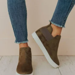 Shoes Diana Wedge Sneakers Olive