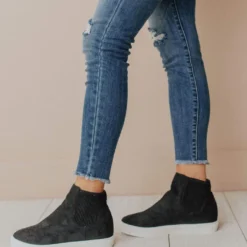 Shoes Fetch Wedge Sneakers Black