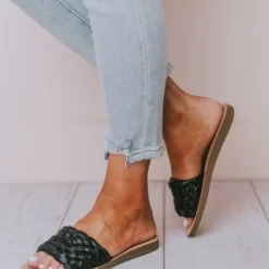 Vendor-unknown Shoes Scottie Braided Sandals Black