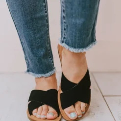 Shoes Corben Criss Cross Sandals Black