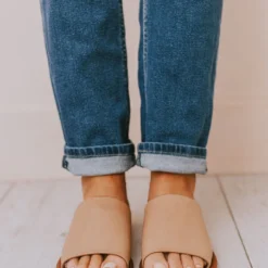 Elio Slip On Sandals Blush