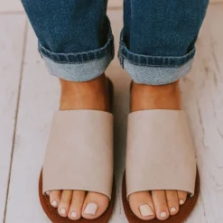 Elio Slip On Sandals Nude