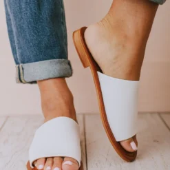 Elio Slip On Sandals White