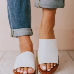 Elio Slip On Sandals White