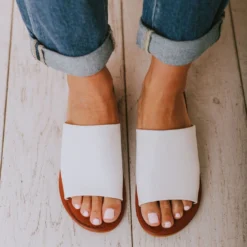 Elio Slip On Sandals White
