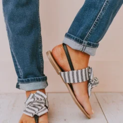 Shoes Elowen Bow Sandals Black/Beige