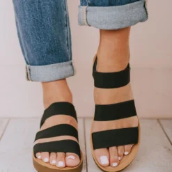 Shoes Leland Stretchy Sandals Black