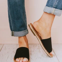 Shoes Leora Slip On Sandals Black