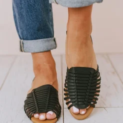 Mariposa Strappy Sandal Black