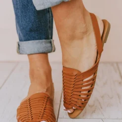 Shoes Mariposa Strappy Sandal Cognac