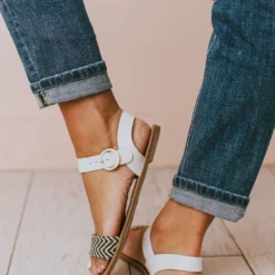 East Lion Reuben Sandals Black/Ivory