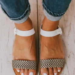 East Lion Reuben Sandals Black/Ivory