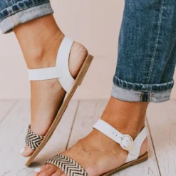 East Lion Reuben Sandals Black/Ivory