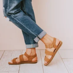 River Strap Sandals Tan