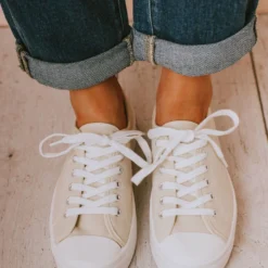 Fortune Dynamic Finlo Lace Up Sneakers Beige Shoes