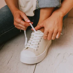 Fortune Dynamic Finlo Lace Up Sneakers Beige Shoes