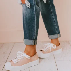 Fortune Dynamic Shoes Finlo Lace Up Sneakers Pink