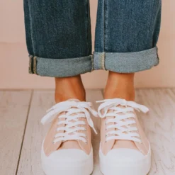 Fortune Dynamic Shoes Finlo Lace Up Sneakers Pink