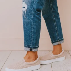 Shoes Perforated Sneakers Mauve