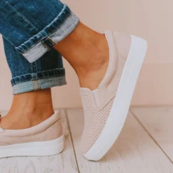 Shoes Perforated Sneakers Mauve