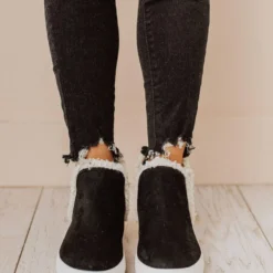 Booties Wilford Sherpa Sneakers Black Shoes