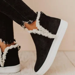 Booties Wilford Sherpa Sneakers Black Shoes