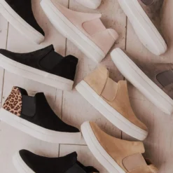 Shoes Wood Side Stretch Sneakers Black Suede