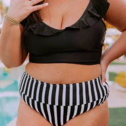 Lucy Avenue Sandy Bottom Black & White Stripes