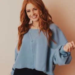 Vendor-unknown Caspian Cropped Sweatshirt Blue Tops