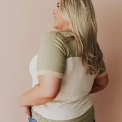 Vendor-unknown PLUS EXCLUSIVE! Taysia Colorblock Short Sleeve Sweater Olive