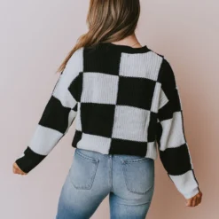Lucy Avenue Tops Eleanor Checkered Print Sweater Black/White